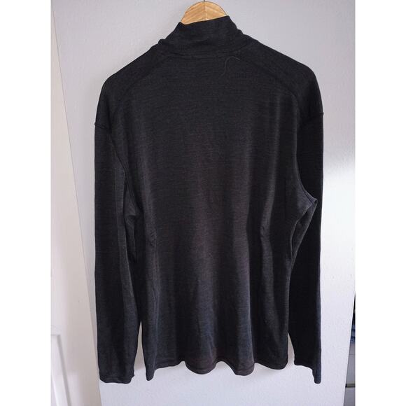 Smartwool Classic Thermal Merino Quarter-Zip Base Layer Top in a dark grey/black - Picture 3 of 12